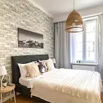 Smile Center Old Town Apartman