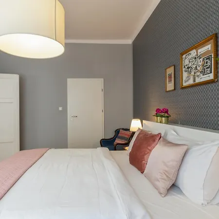 Smile Apartments Center Krakow Old Town *