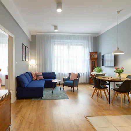 Smile Center Old Town Apartman *